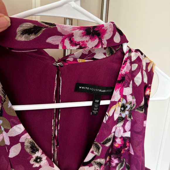 A dress by WhiteHouse/Black Market. Size 10p. Light weight crepe material. - Picture 5 of 8